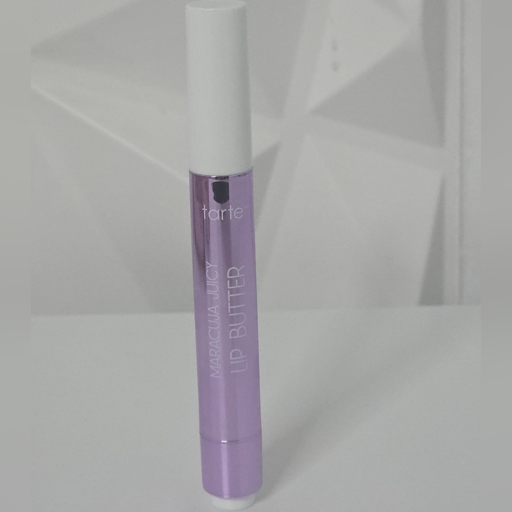 NWOB Tarte Maracuja Juicy Lip Butter- Shade Pink Amber